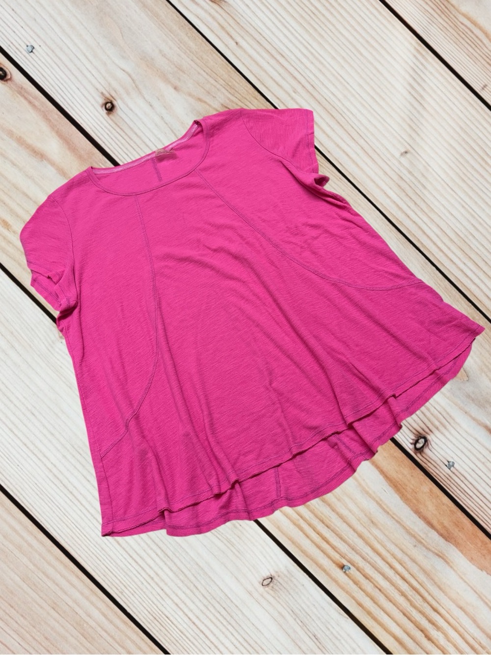 Calvin Klein Performance 3X pink swing tee